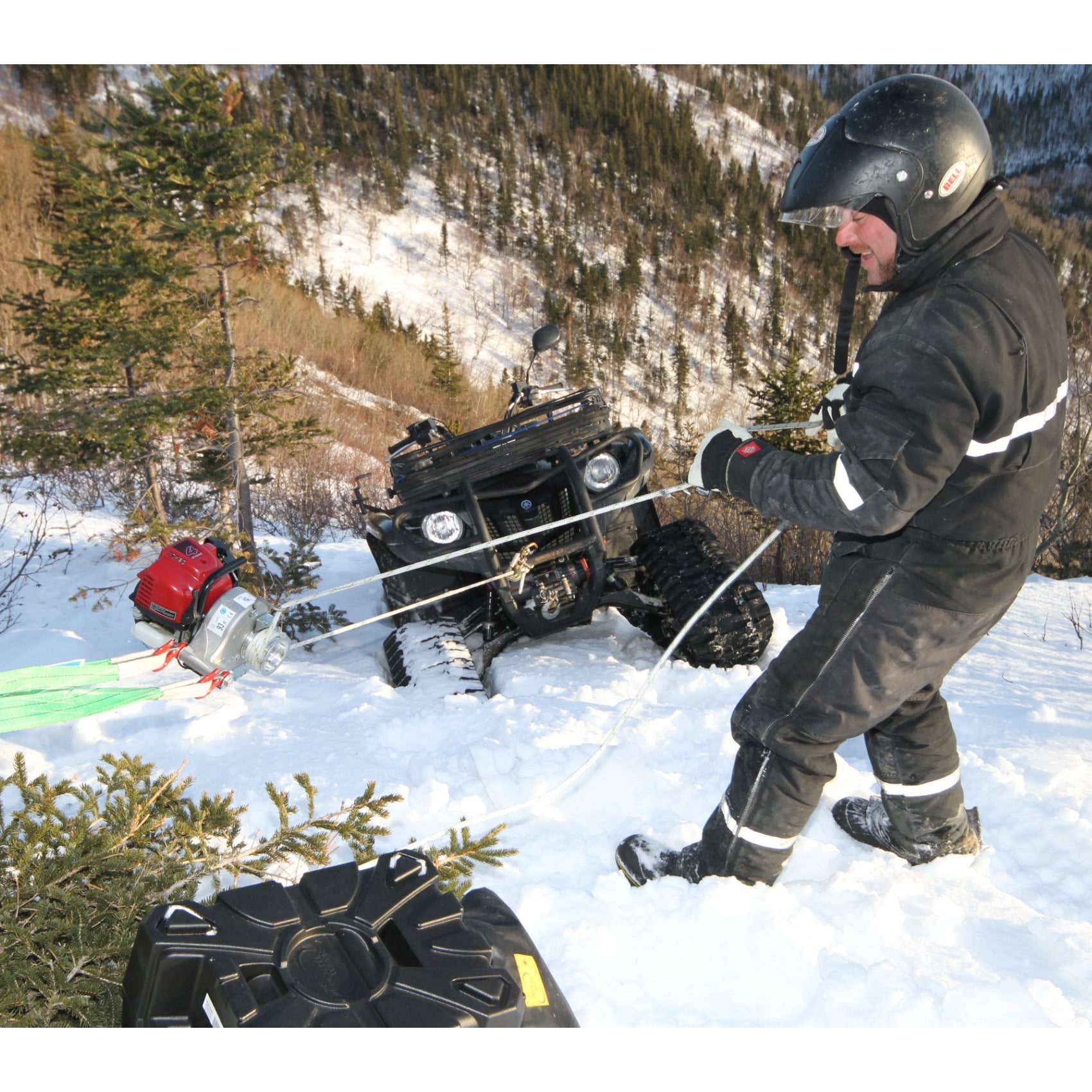 Portable Winch PCW3000-A GX35 Gas-Powered Portable Winch